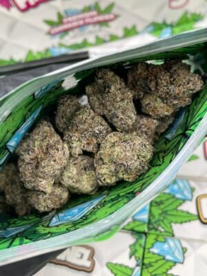 Snooze Pillows Weed Diamond Edition – 14G delivers premium, potent flower with rich flavor, smooth smoke, and ultimate relaxation.