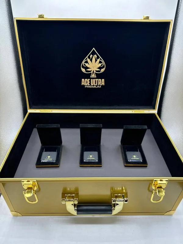 Experience the Ace 4G Premium Disposable: a sleek, draw-activated vape offering 4 grams of potent extract, diverse flavors, and long-lasting