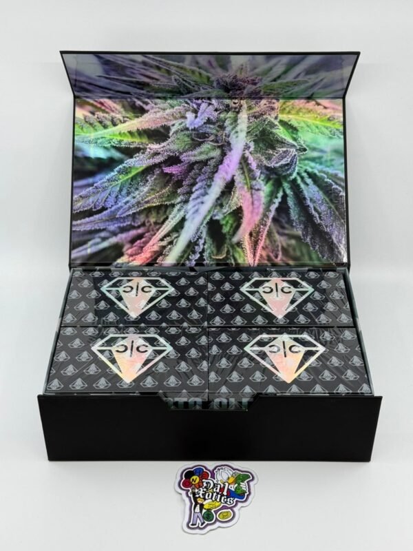 NEW CLEAN CART 2G DISPOSABLE UFC EDITION : potent 2 g liquid diamonds + live resin in a sleek, draw-activated design bold flavor, championship-level