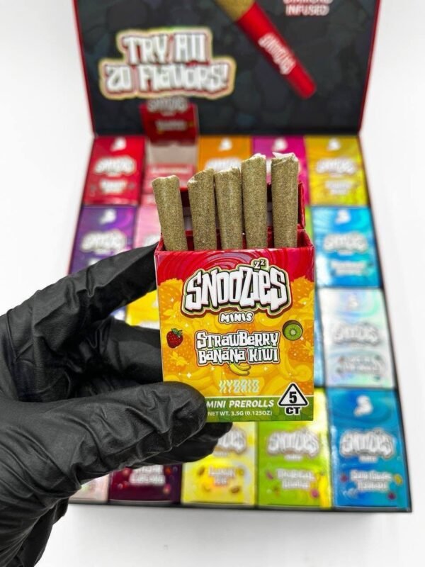 Enjoy smooth, flavorful sessions with 3.5G Snoozies Minis Pre-Rolls. Premium cannabis flower, perfectly rolled for convenience, portability, and quality.