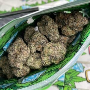 Snooze Pillows Weed Diamond Edition – 14G delivers premium, potent flower with rich flavor, smooth smoke, and ultimate relaxation.