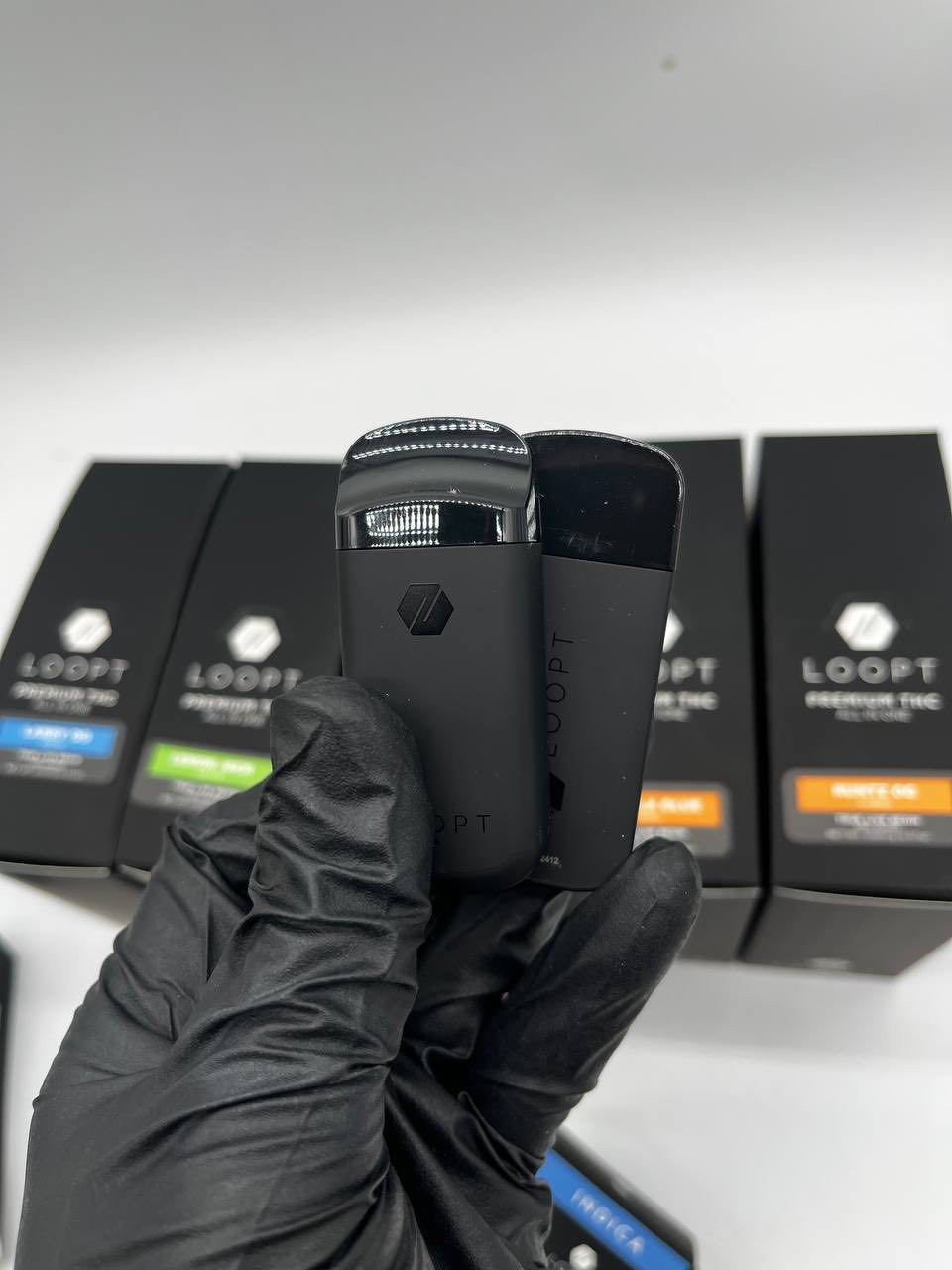 LOOPT DISPOSABLE 2G - LIVE RESIN LOOPT Disposable 2G offers 2 grams of premium live resin with smooth hits, rich flavor, and a rechargeable, leak-proof design for pure performance.